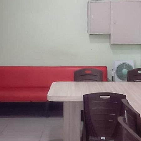 Guest House Anak Raja Pangkalan Bun Syariah Mitra Reddoorz Exteriér fotografie