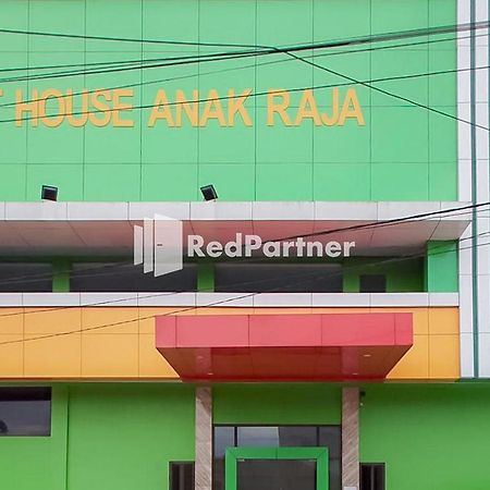 Guest House Anak Raja Pangkalan Bun Syariah Mitra Reddoorz Exteriér fotografie